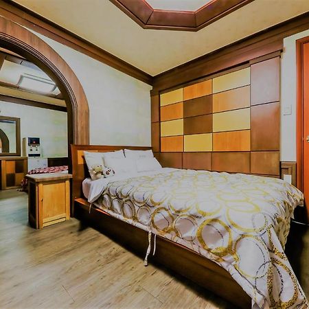 Pine Motel Boryeong Zewnętrze zdjęcie