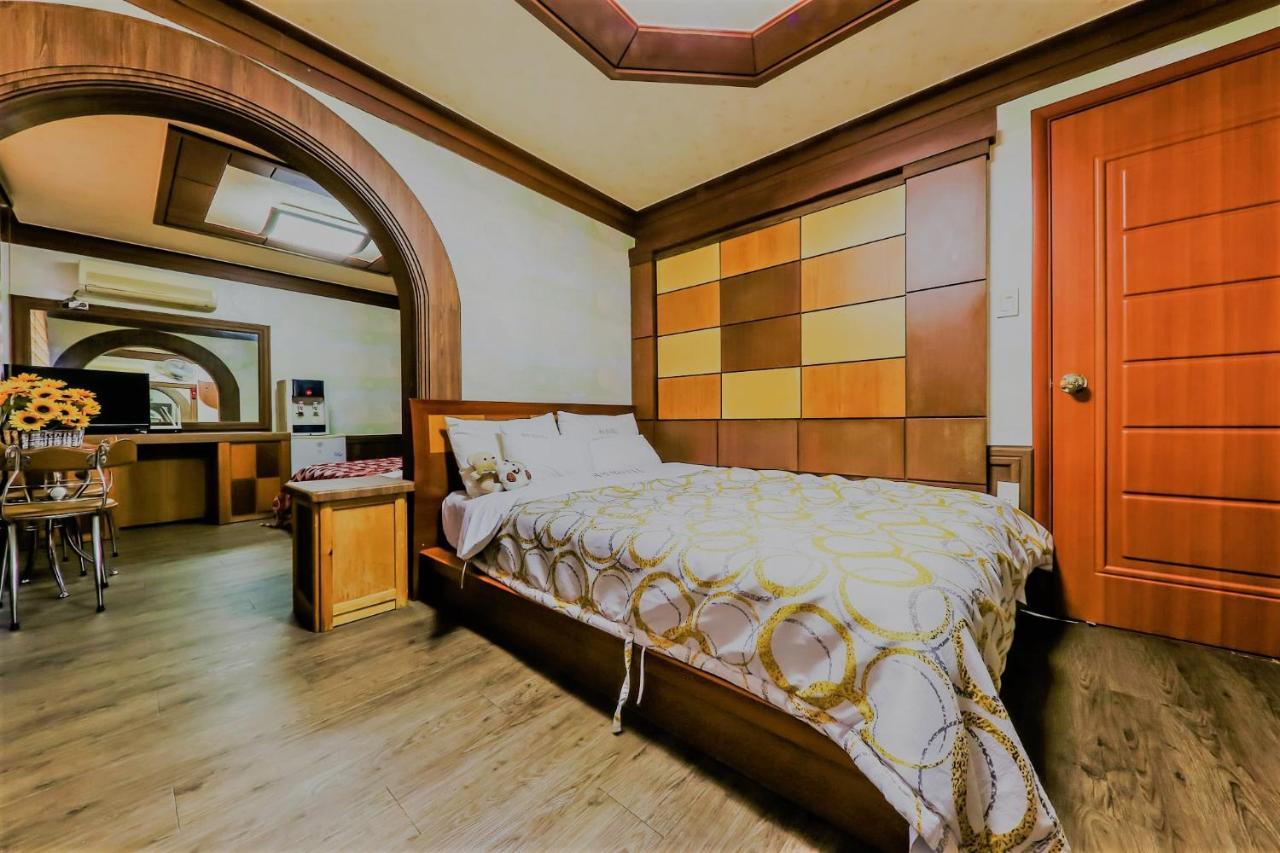 Pine Motel Boryeong Zewnętrze zdjęcie