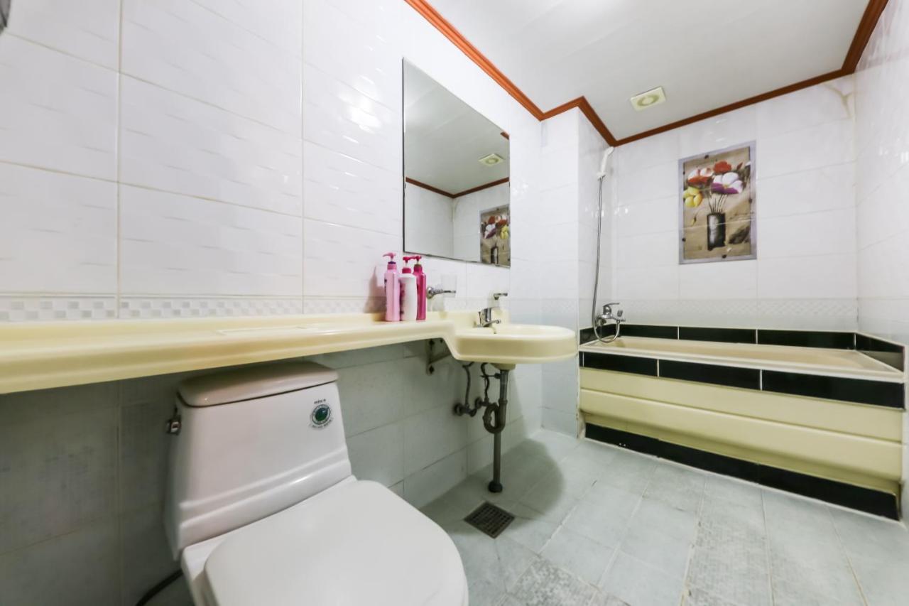 Pine Motel Boryeong Zewnętrze zdjęcie